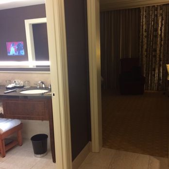 JW Marriott Chicago - Hotels Near Me - Chicago, Illinois