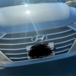 Front bumper/ Grille assembly Front bumper/ Grille assembly