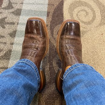 Time for A Shine - The Shaw team did a great job on my boots. Thanks guys. If yours passing through BNA, you should stop here. - Shoe Shine Near Me - Nashville, Tennessee Time for A Shine - The Shaw team did a great job on my boots. Thanks guys. If yours passing through BNA, you should stop here. - Shoe Shine Near Me - Nashville, Tennessee