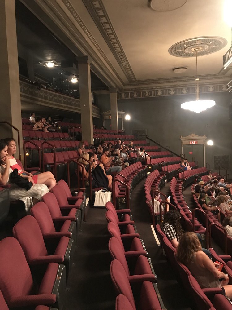 Broadhurst Theatre 187 Photos 130 Reviews Performing Arts 235 W 44th St New York Ny United States Phone Number Yelp