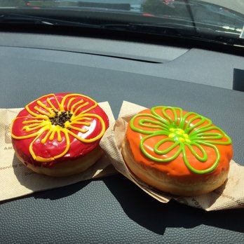 Dunkin' - The prettiest donuts I've ever seen! - Coffee & Tea Near Me - Chicago, Illinois