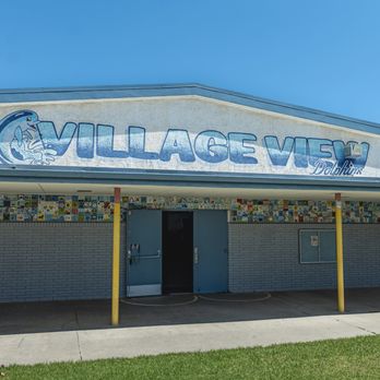 Village View Elementary School - The multi-purpose room. - Elementary Schools Near Me - Huntington Beach, California Village View Elementary School - The multi-purpose room. - Elementary Schools Near Me - Huntington Beach, California