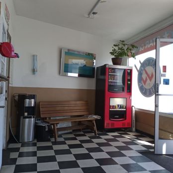 Middlefield Smog Pros - The waiting area/pay desk - Smog Check Stations Near Me - Redwood City, California Middlefield Smog Pros - The waiting area/pay desk - Smog Check Stations Near Me - Redwood City, California