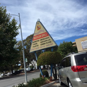 El Super Burrito - Best kept secret in the Bay, shhhh. - Mexican Near Me - Millbrae, California