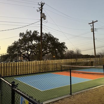 Pickle Hub - Pickleball court - Pickleball Near Me - Austin, Texas