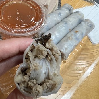 Banh Cuon Tay Ho - Pork & Mushroom Filing - Vietnamese Near Me - San Jose, California