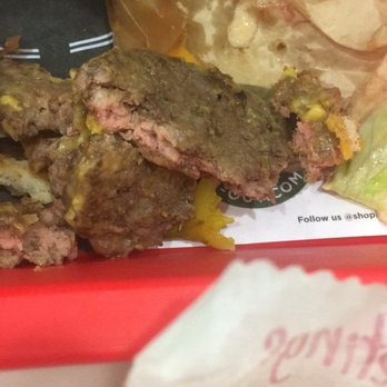 In-N-Out Burger - Raw burger - Burgers Near Me - Glendale, California In-N-Out Burger - Raw burger - Burgers Near Me - Glendale, California
