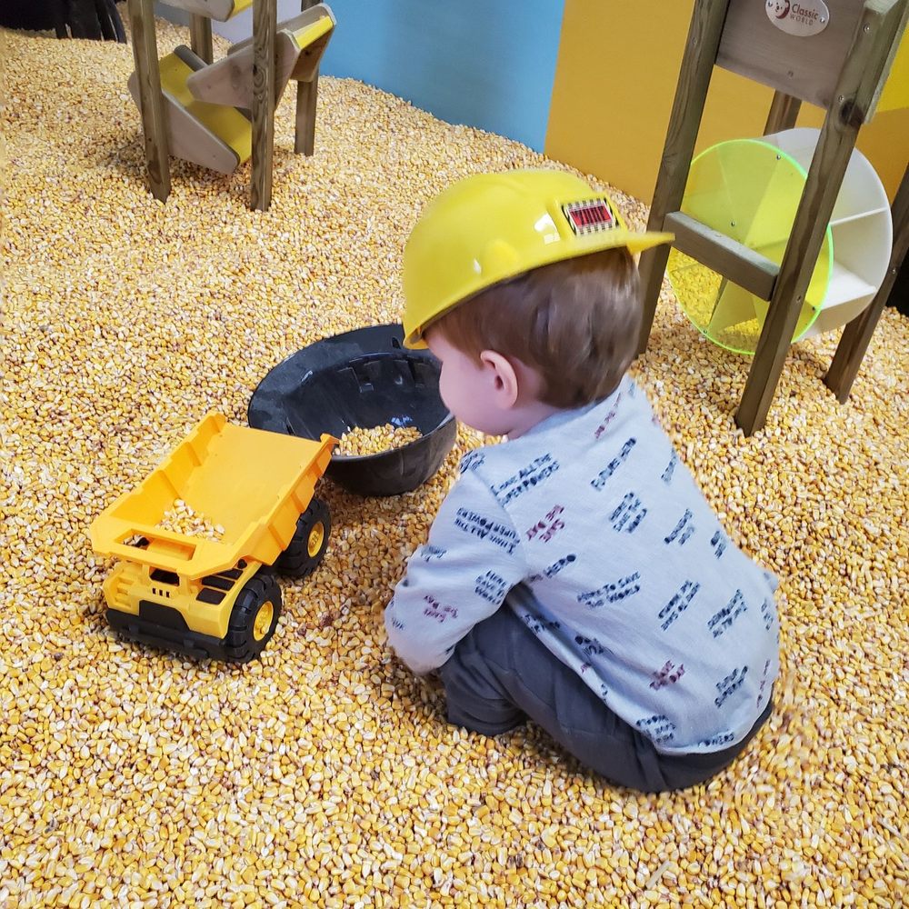 Bee Happy Club - Corn area - Indoor Playcenter Near Me - Bolingbrook, Illinois Bee Happy Club - Corn area - Indoor Playcenter Near Me - Bolingbrook, Illinois