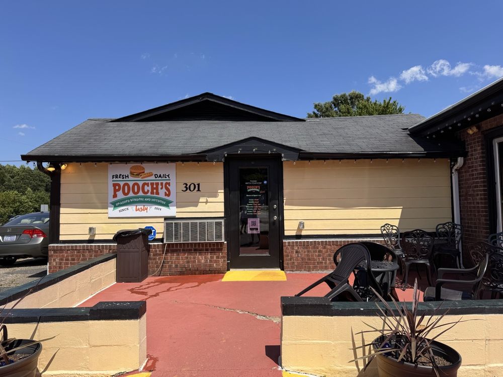 Food from Pooch's Restaurant
