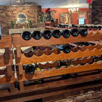 Mona Lisa Restaurant - Italian Near Me - Wolcott, Connecticut