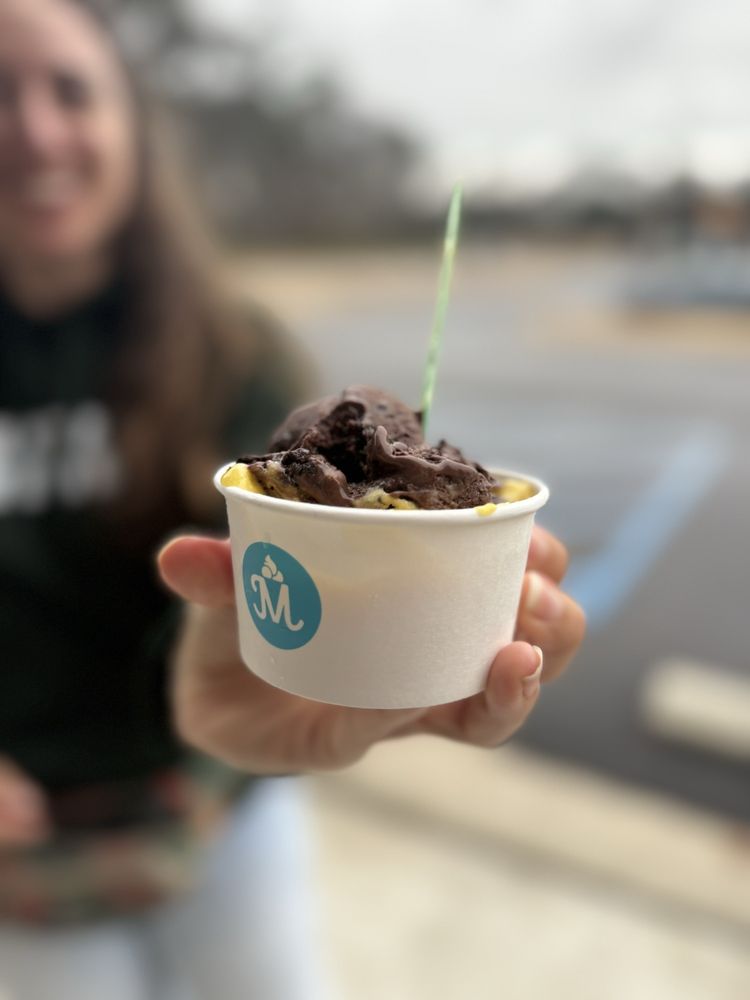 Marion’s Gelato Logo