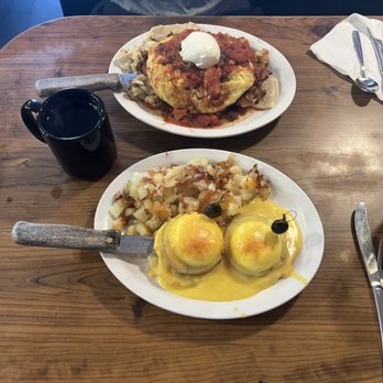 Harlow's Cafe - Burgers Near Me - Tempe, Arizona