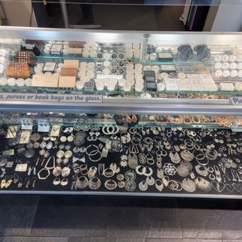 Halo Precision Piercing & Jewelry - Piercing Near Me - Phoenix, Arizona