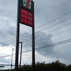 7-Eleven - Sign