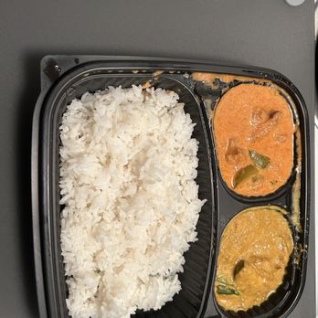 Curry In A Hurry - Chicken tikka (orange) and panang curry (yellow) - Indian Near Me - Bakersfield, California Curry In A Hurry - Chicken tikka (orange) and panang curry (yellow) - Indian Near Me - Bakersfield, California
