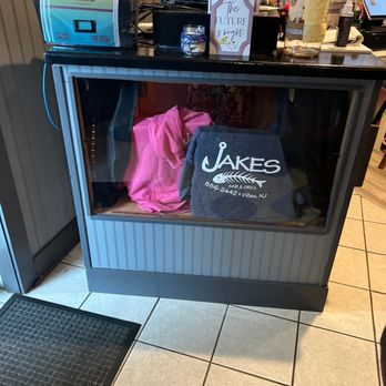 Jake's Bar & Grill - a view of the counter - Seafood Near Me - Villas, New Jersey