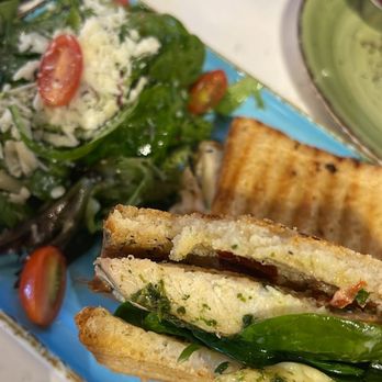 Republik Coffee Burbank - Gluten free chicken pesto panini - Cafes Near Me - Burbank, California