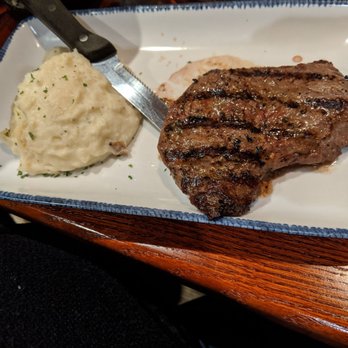 Red Lobster - Steak and mashed potatoes - Seafood Near Me - Edmonton, Alberta