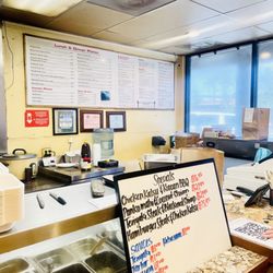 Honokowai Okazuya Deli - Interior