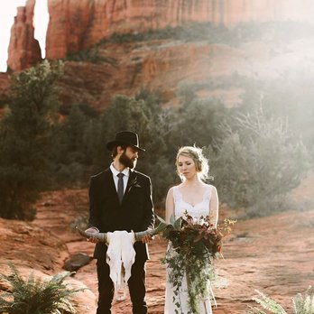 Mountain High Flowers - Edgy Sedona Photo shoot by Jane in the Woods photography - Florists Near Me - Sedona, Arizona Mountain High Flowers - Edgy Sedona Photo shoot by Jane in the Woods photography - Florists Near Me - Sedona, Arizona