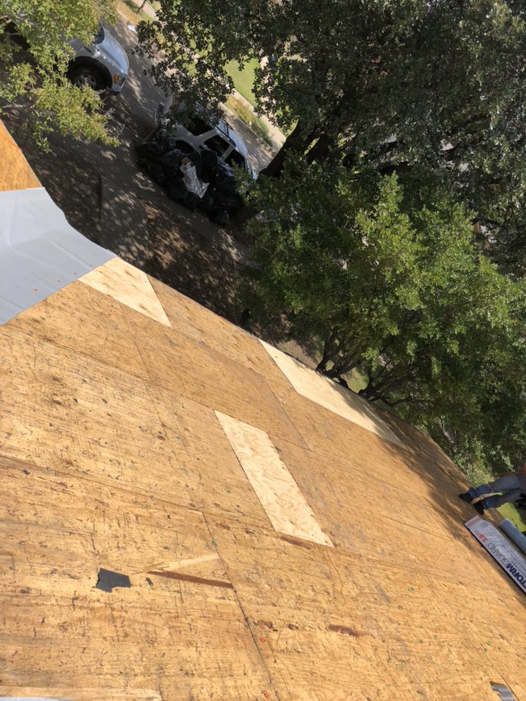 Slide of DFW Star Roofing