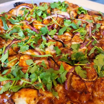 Toppers Pizza Place - BBQ chicken pizza - Pizza Near Me - Oxnard, California Toppers Pizza Place - BBQ chicken pizza - Pizza Near Me - Oxnard, California