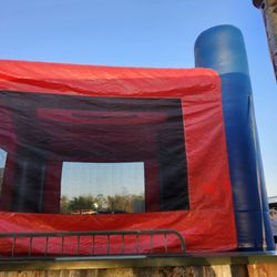 BOUNCE HOUSE