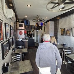 Johnny's The Bronx Pizza - Inside