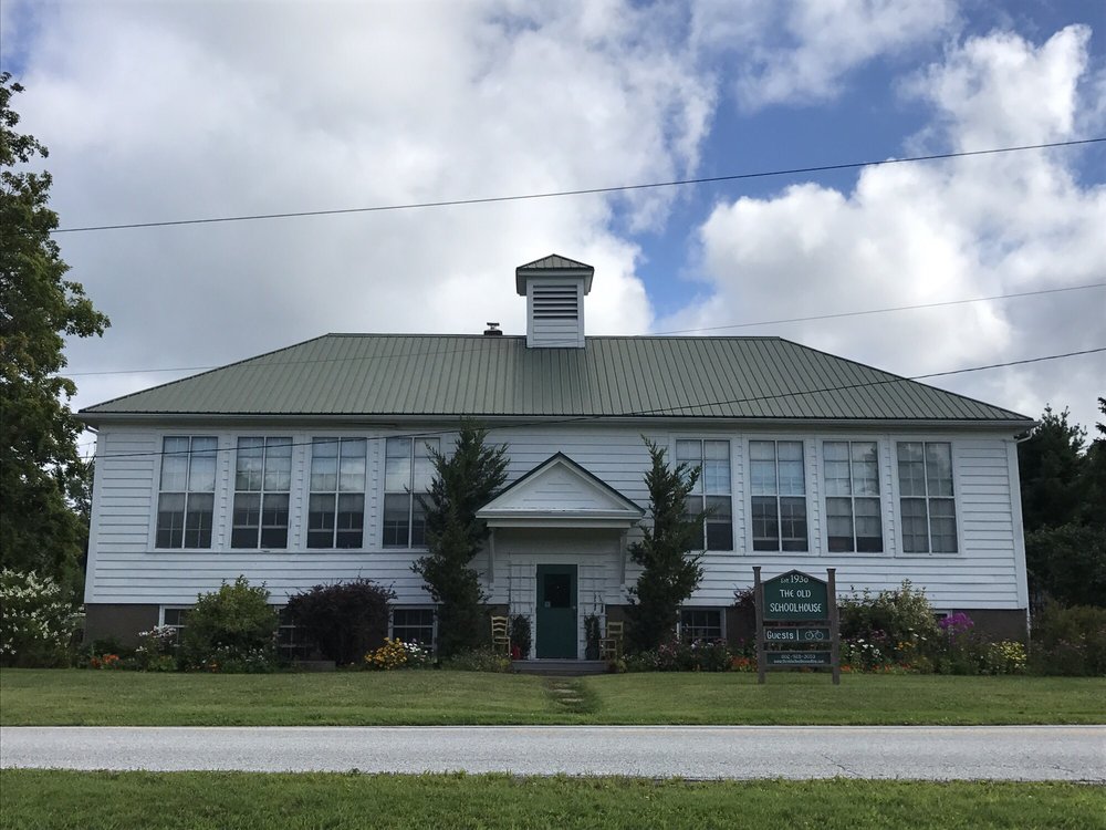 THE OLD SCHOOLHOUSE OF ISLE LA MOTTE Updated October 2024 14 Photos