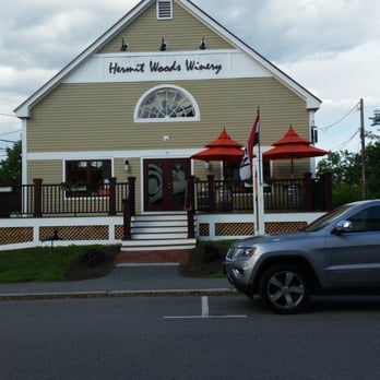 Hermit Woods Winery & Eatery - Wine Tasting Room Near Me - Meredith, New Hampshire