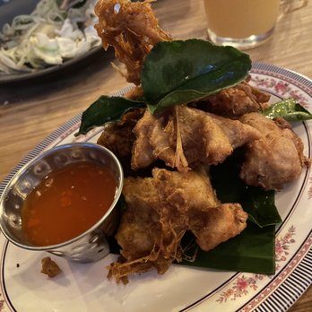 Khom Loi - Fried lemongrass chicken - Thai Near Me - Sebastopol, California Khom Loi - Fried lemongrass chicken - Thai Near Me - Sebastopol, California