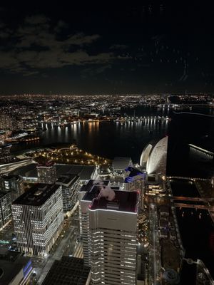 Yokohama Landmark Tower by null