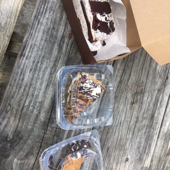 Amaretti Desserts - Oreo cake, Kentucky Derby Pie, and Cannoli all very good. The Pie was my favorited the three. - Desserts Near Me - Jacksonville, Florida