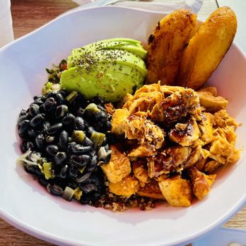 Macondo Coffee Roasters - Wesley Chapel - Mi Tierra bowl with chicken, black bean, avocado, quinoa, and plantain - Coffee & Tea Near Me - Wesley Chapel, Florida Macondo Coffee Roasters - Wesley Chapel - Mi Tierra bowl with chicken, black bean, avocado, quinoa, and plantain - Coffee & Tea Near Me - Wesley Chapel, Florida
