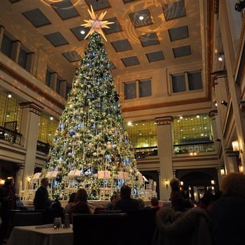 Macy's - 45' Christmas Tree - Department Stores Near Me - Chicago, Illinois
