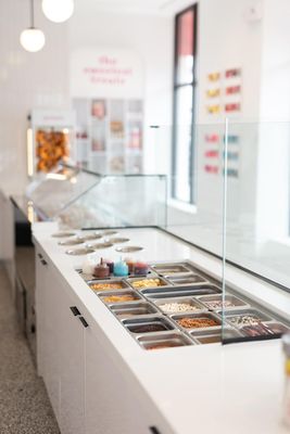 Bombshell Treat Bar by null