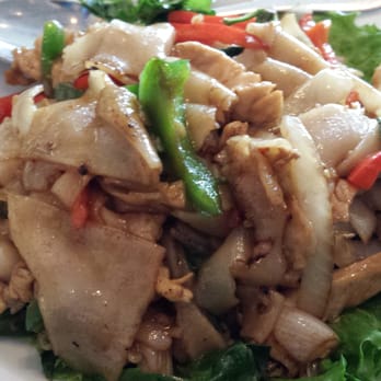 Pasara Thai Restaurant - Chicken drunken noodles - Thai Near Me - Alexandria, Virginia Pasara Thai Restaurant - Chicken drunken noodles - Thai Near Me - Alexandria, Virginia