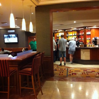 Daventry Court Hotel - Bar section - Hotels Near Me - Daventry, NTH