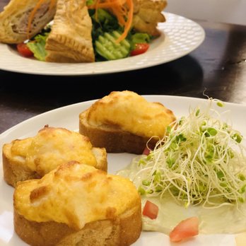 Tiny Pyramid - Baked Lobster Avocado appetizer (Pate Chaud in background) - Cafes Near Me - Honolulu, Hawaii Tiny Pyramid - Baked Lobster Avocado appetizer (Pate Chaud in background) - Cafes Near Me - Honolulu, Hawaii