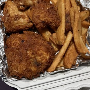 Chubby's - Four pieces of fried chicken in about 10 fries - Burgers Near Me - Fresno, California