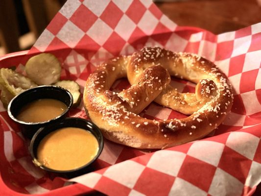 No Name Saloon by null