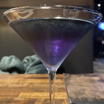 Yard House - Black Orchid cocktail - New American Near Me - Brea, California Yard House - Black Orchid cocktail - New American Near Me - Brea, California