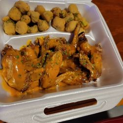 Ventura's Lounge & Leaf