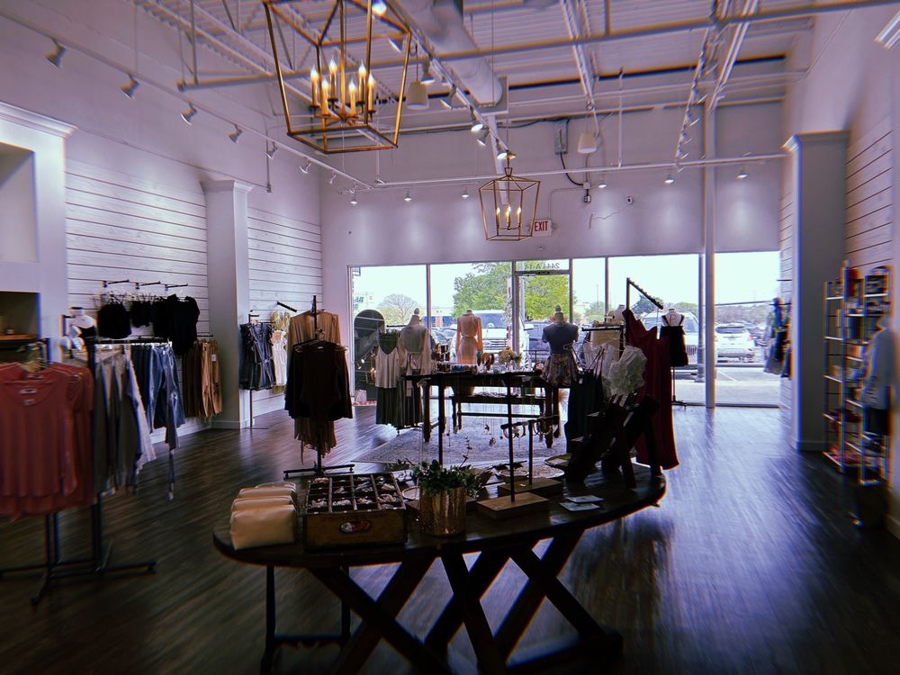 APRICOT LANE WACO Updated August 2024 2444 W Loop 340, Waco, Texas