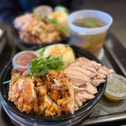 Taishi Hainan Chicken - Half and half Hainan Chicken Rice - @rayz