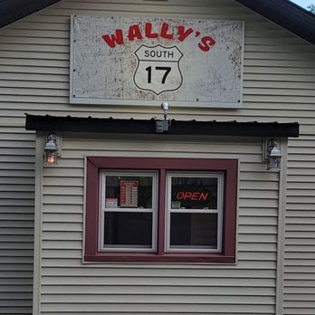 Wally's South 17 - Yes, this is the front. - Supper Clubs Near Me - Rhinelander, Wisconsin Wally's South 17 - Yes, this is the front. - Supper Clubs Near Me - Rhinelander, Wisconsin