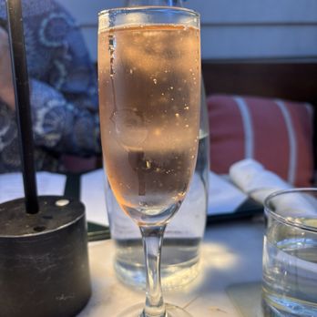 American Beech - Rosé - Hotels Near Me - Greenport, New York