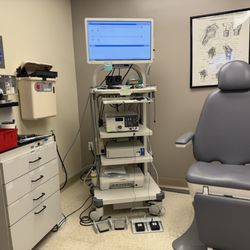 UCHealth Anschutz Outpatient Pavilion - Anschutz Medical Campus - In the exam room, with necessary equipment