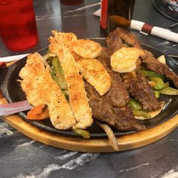 Marias Mexican Resaurant - El Pitallo Special ( Rib eye, pechuga,camaron)