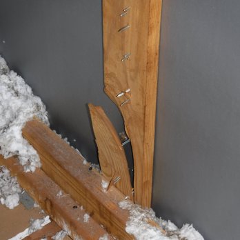 Coastline Home Inspection - Weak wood at the knot. - Home Inspectors Near Me Coastline Home Inspection - Weak wood at the knot. - Home Inspectors Near Me